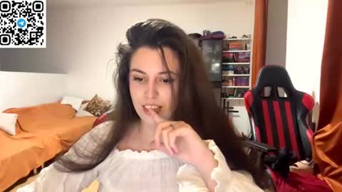 Snapshot of sweetfenomen67 chatting on July 16, 7:09 pm Joanna online show from July 16, 7:09 pm