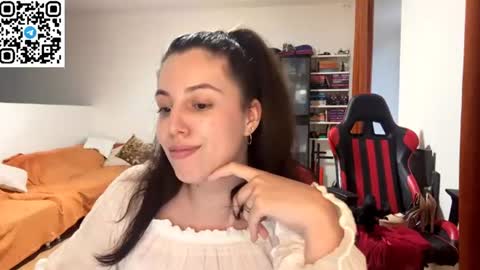 Snapshot of sweetfenomen67 chatting on July 17, 5:07 pm Joanna online show from July 17, 5:07 pm