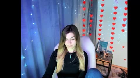 sweetfoyou online show from March 13, 7:04 am