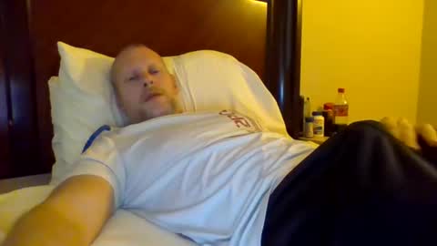 Snapshot of sweetg233 chatting on December 1, 6:08 pm sweetg233 online show from December 1, 6:08 pm