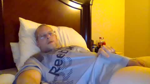 Snapshot of sweetg233 chatting on February 7, 5:20 am sweetg233 online show from February 7, 5:20 am