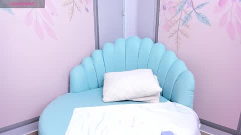 MIA  online show from February 5, 6:15 pm