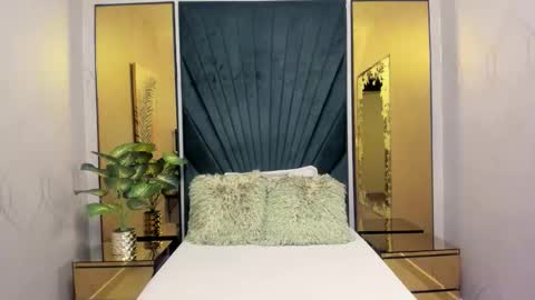 MIA  online show from October 22, 8:25 am