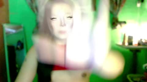 Snapshot of sweetgirl_kathy chatting on May 4, 2:35 pm Kathy online show from May 4, 2:35 pm