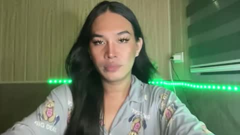 sweetgirl_rhainexxx online show from May 12, 5:21 pm