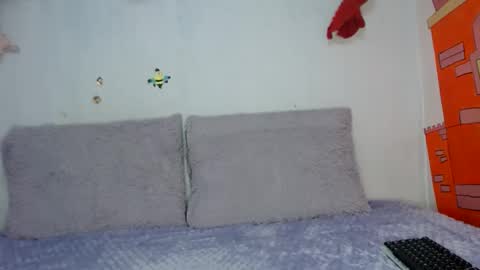 sweetgirsl online show from March 20, 5:40 pm