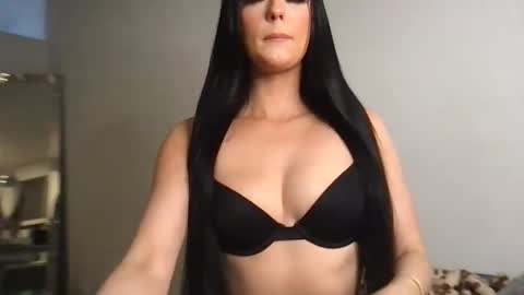 Snapshot of sweetgraciexo chatting on November 21, 4:33 am Gracie online show from November 21, 4:33 am