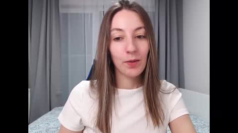 Snapshot of sweetheart_77 chatting on December 7, 11:34 pm Emma online show from December 7, 11:34 pm