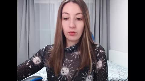 Snapshot of sweetheart_77 chatting on December 8, 8:25 pm Emma online show from December 8, 8:25 pm