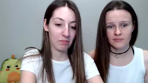 Snapshot of sweetheart_77 chatting on January 21, 9:57 pm Emma online show from January 21, 9:57 pm