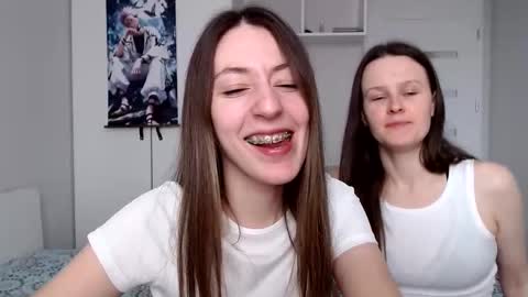 Snapshot of sweetheart_77 chatting on March 11, 10:18 am Emma online show from March 11, 10:18 am