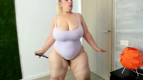 sweetheartmia online show from September 25, 8:07 am