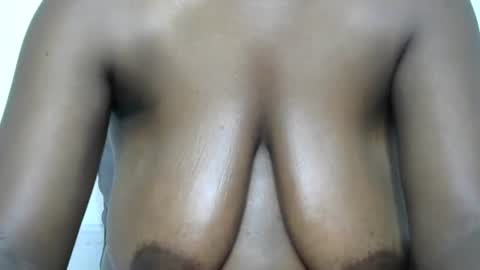 sweetheidey online show from May 6, 7:52 pm