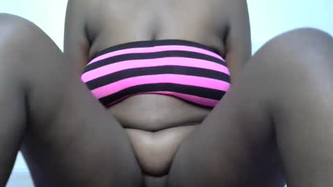 sweetheidey online show from May 19, 9:21 pm