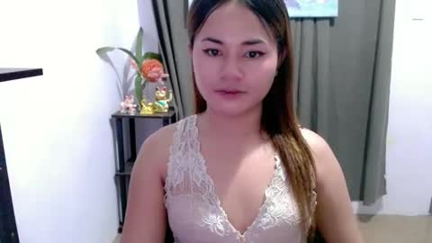 sweethotlove_xoxo online show from November 15, 4:47 pm