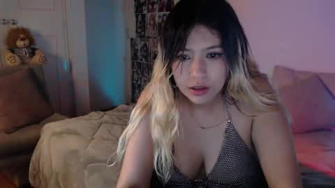 Snapshot of sweethotsin_sexy69 chatting on January 19, 9:11 am online show from January 19, 9:11 am
