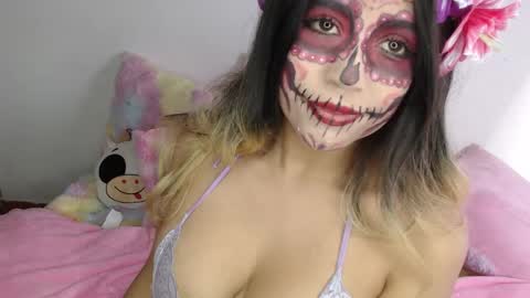 Snapshot of sweethotsin_sexy69 chatting on October 29, 5:53 am online show from October 29, 5:53 am