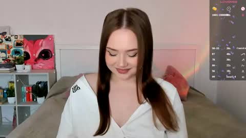 Snapshot of sweetie_candy_ chatting on June 26, 1:59 pm Hannah online show from June 26, 1:59 pm