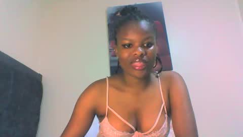 Snapshot of sweetie_lee chatting on February 18, 2:40 am sweetie lee online show from February 18, 2:40 am