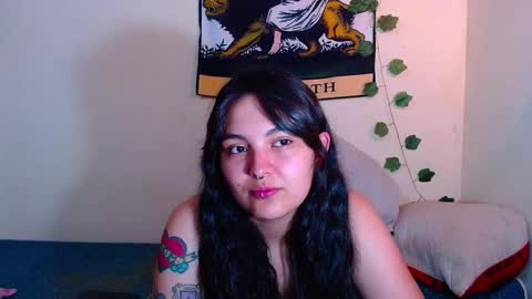 Snapshot of sweetie_maryy chatting on November 2, 8:44 pm Maria my insta sweetie maryy online show from November 2, 8:44 pm