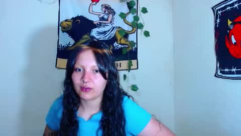 Snapshot of sweetie_maryy chatting on December 14, 7:29 pm Maria my insta sweetie maryy online show from December 14, 7:29 pm