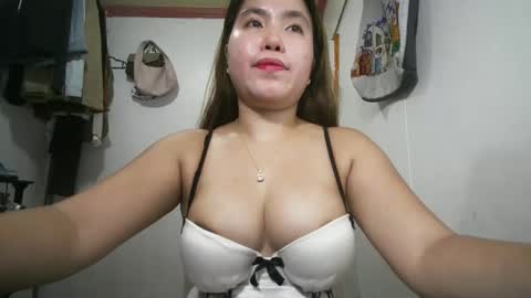 Snapshot of sweetie_trishiaxx chatting on March 27, 10:26 am Your GoodGirlSweet trish online show from March 27, 10:26 am