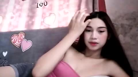 Snapshot of sweetiecum_tina chatting on January 9, 8:28 am sweetiecum_tina online show from January 9, 8:28 am