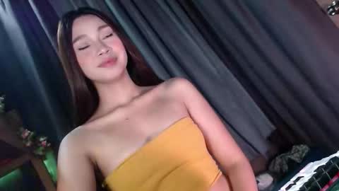 Snapshot of sweetiecum_tina chatting on January 10, 1:35 pm sweetiecum_tina online show from January 10, 1:35 pm