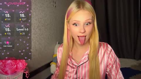 sweetie Lisa3 online show from December 6, 1:11 pm