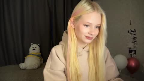 sweetie Lisa3 online show from December 24, 6:44 am