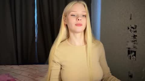 sweetie Lisa3 online show from January 2, 7:01 am