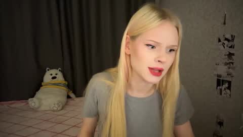 sweetie Lisa3 online show from January 8, 4:34 am