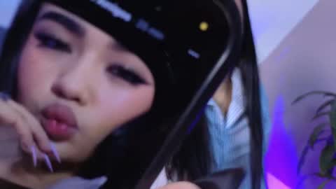 Snapshot of sweetiepie_3 chatting on March 19, 2:10 pm Valentina online show from March 19, 2:10 pm