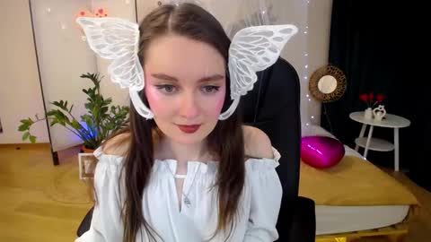 sweetintouch online show from February 19, 3:28 am