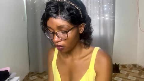 Snapshot of sweetivy645263 chatting on February 27, 11:10 am sweetivy645263 online show from February 27, 11:10 am