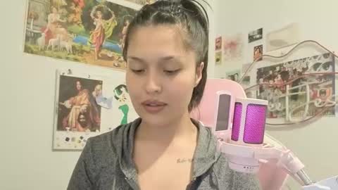 SweetJess online show from April 2, 3:59 am