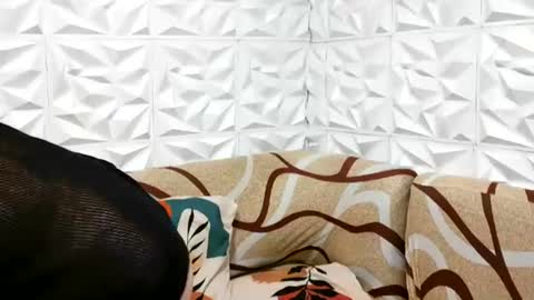sweetjessabee online show from June 19, 5:56 am