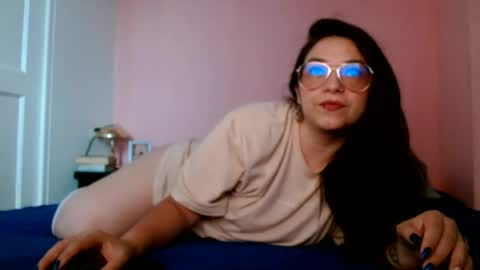 Snapshot of sweetkatthe09 chatting on June 14, 8:00 pm Katherine online show from June 14, 8:00 pm