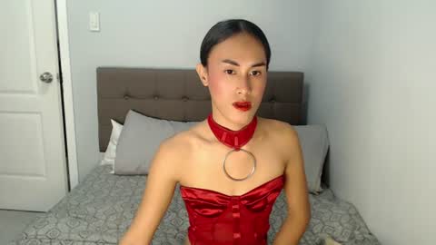 Snapshot of sweetlacyxo chatting on June 15, 9:33 am Lacy online show from June 15, 9:33 am