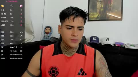 Snapshot of sweetlatinoboy chatting on March 18, 10:18 am SWEETLATINBOY online show from March 18, 10:18 am