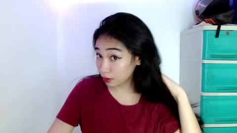 Snapshot of sweetlilly_18 chatting on February 7, 3:55 am Lilly online show from February 7, 3:55 am