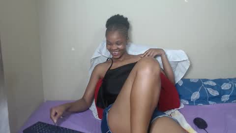 sweetlipss_ online show from December 14, 8:13 pm