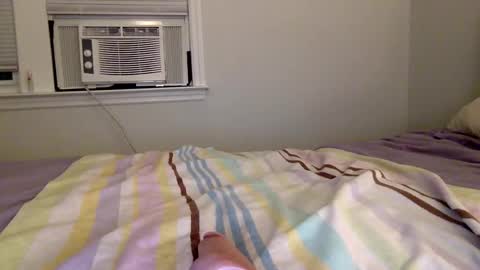 Snapshot of sweetlittleangela chatting on May 19, 1:56 am sweetlittleangela online show from May 19, 1:56 am