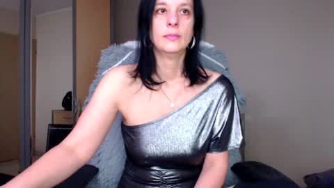 JenJenny online show from January 11, 9:04 am