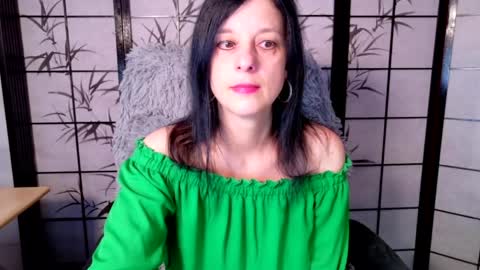 JenJenny online show from June 7, 8:18 am