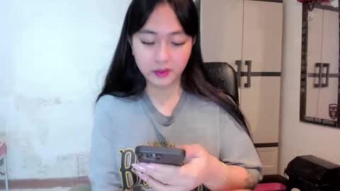 Zoe online show from January 2, 10:01 pm