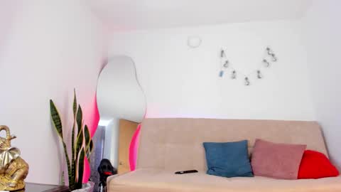 instagram sweetluna 0 online show from October 29, 7:26 pm