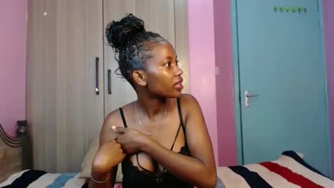 Snapshot of sweetlykaya chatting on June 5, 11:32 pm KAYA online show from June 5, 11:32 pm