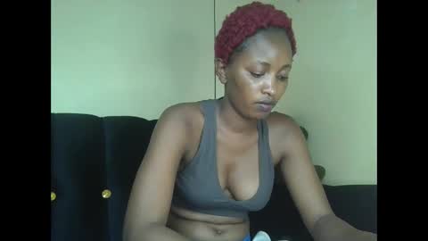 Snapshot of sweetmama06 chatting on October 21, 9:43 am sweetmama06 online show from October 21, 9:43 am