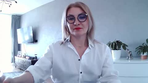 sweetmarthaaa online show from February 25, 12:04 pm